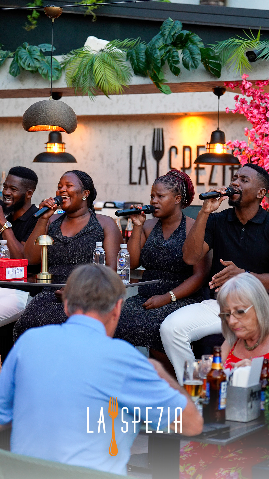 Friday live acapella at La Spezia